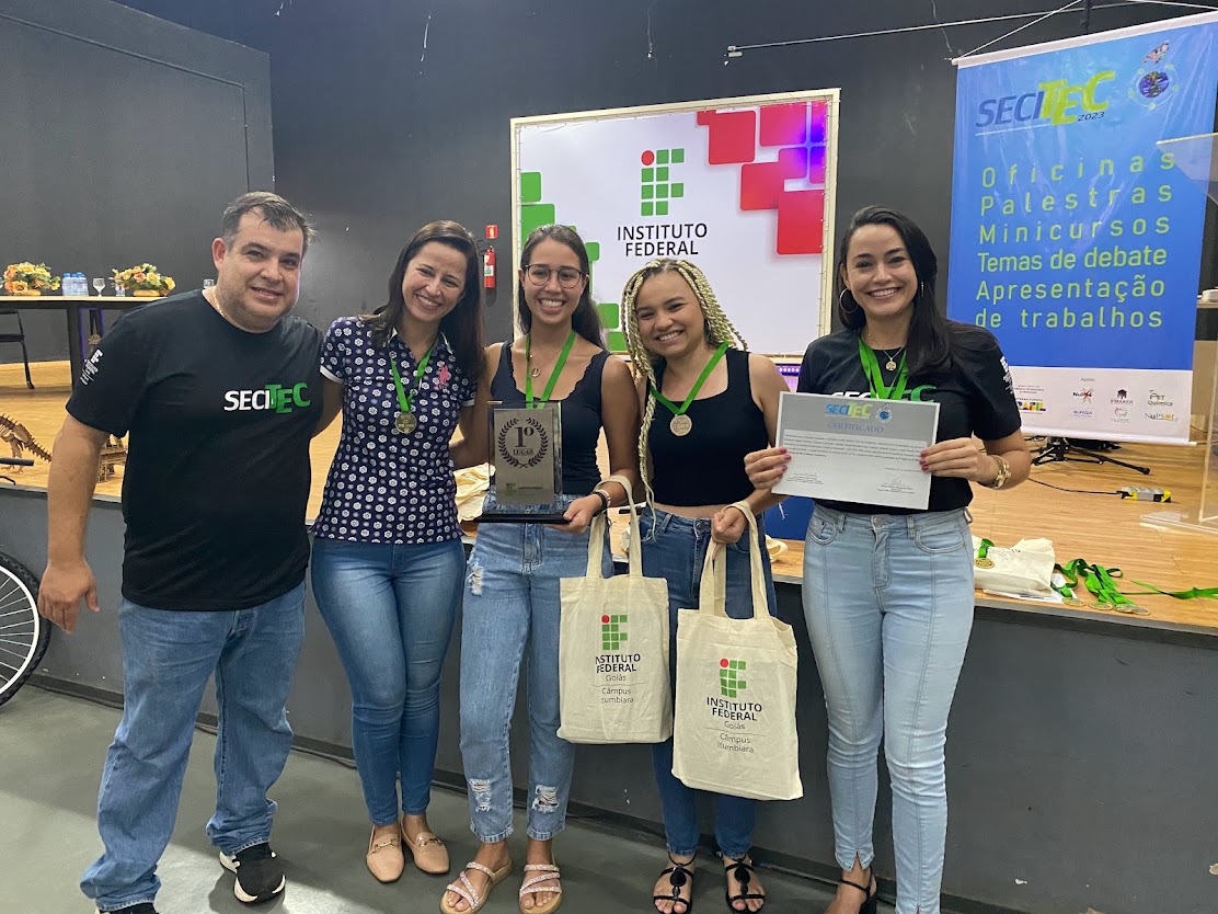 Grupo premiado em 1º lugar na Mostra de Ciências